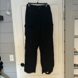 Forever 21 Women’s Black Cargo Pants